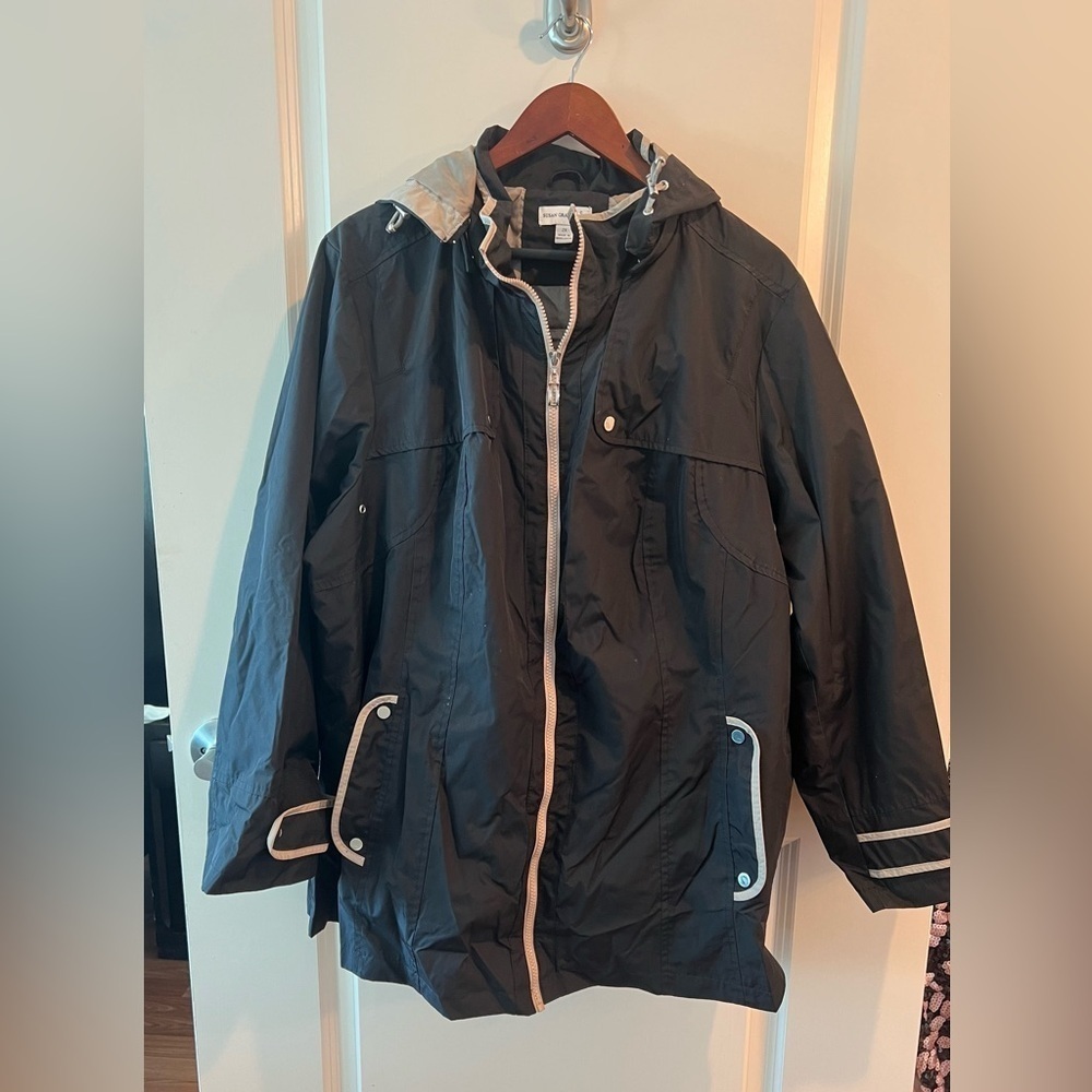 Susan Graver Black and Cream Jacket